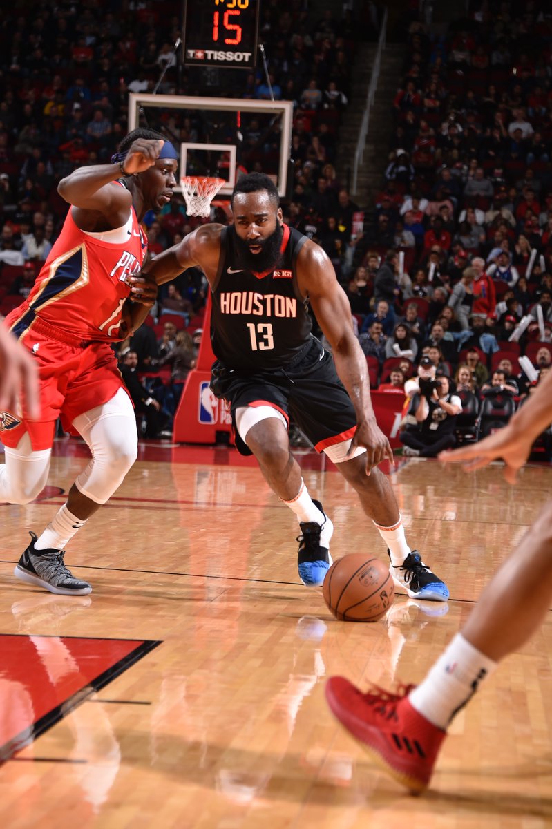 NBA动态：杜兰特伤情缓解，尼克斯续约老将，两大球星赛季报销.