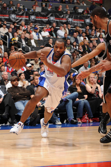 [天下足球]十人应战 勒沃库森加冕双冠王.