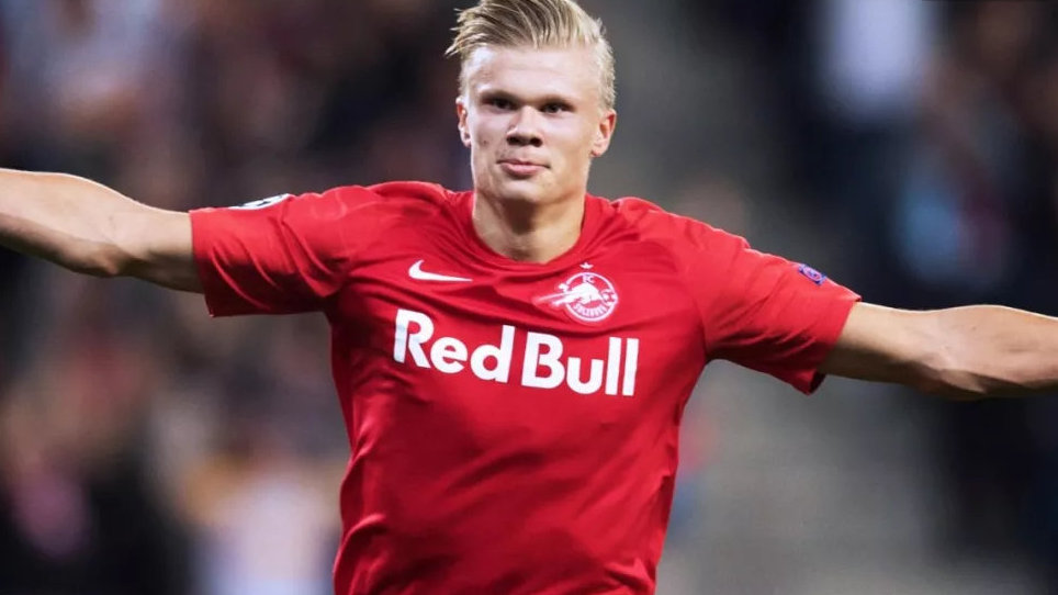 欢呼声震耳 欢呼声震耳